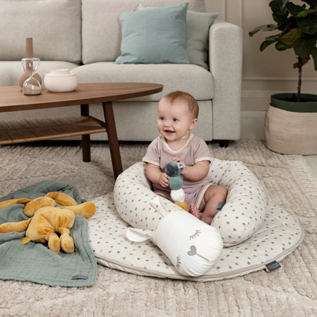 Vinter & Bloom Meadow graviditetspute Buddy Soft Sand