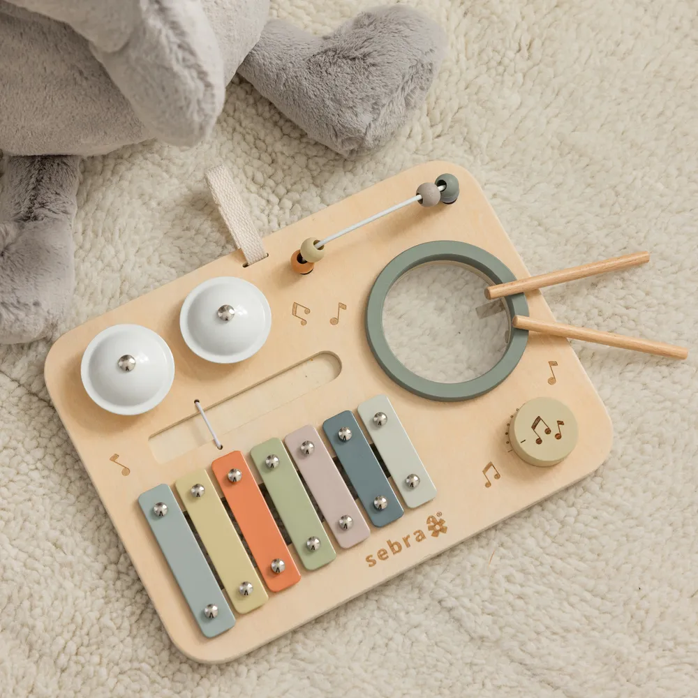 Sebra musikalsk aktivitetspanel i tre