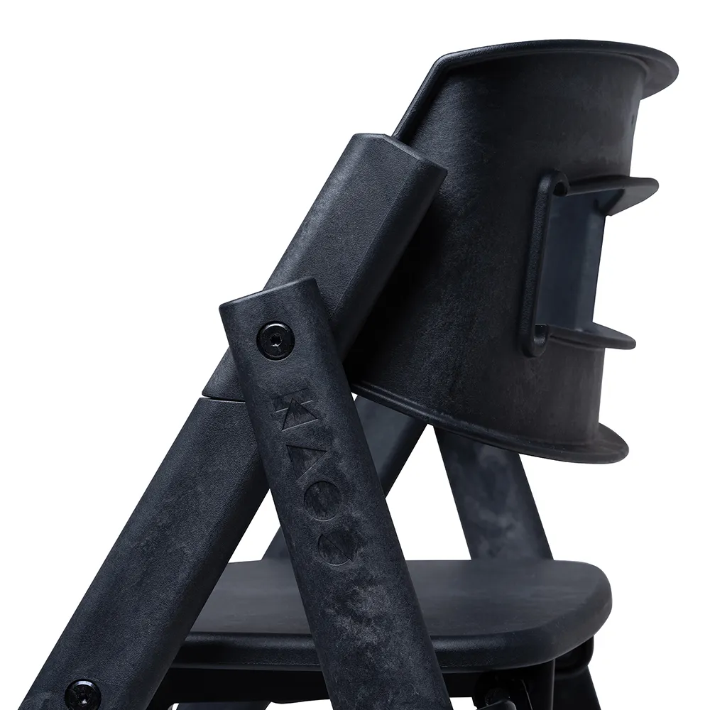 Kaos Klapp Høy stol av resirkulert plast Charcoal Black