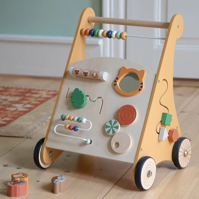 Sebra aktivitetsvogn i tre, Wildlife