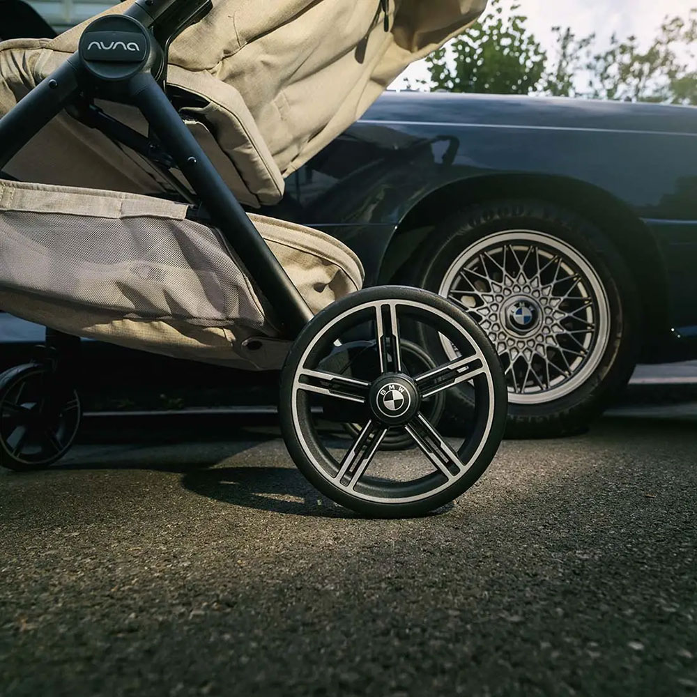 Nuna TRVL LX barnevogn MICA BMW Collection