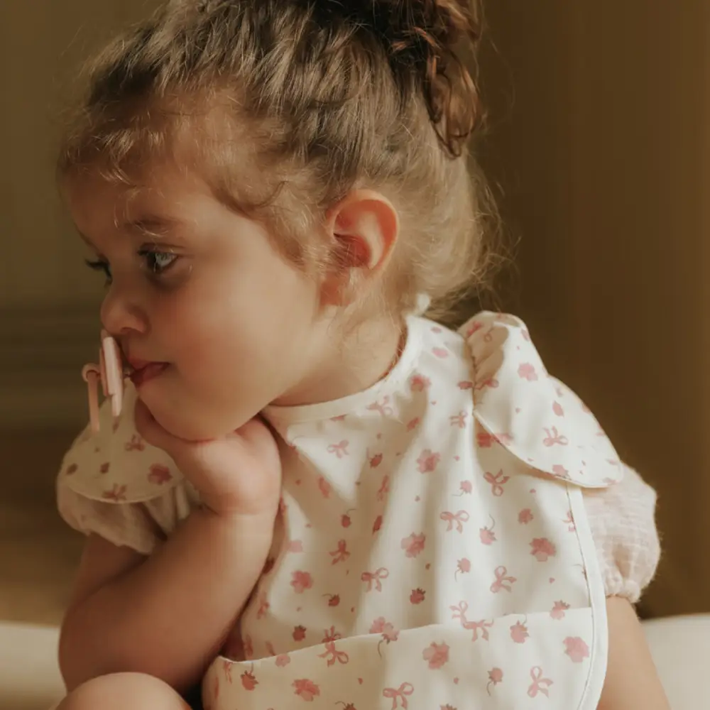 Elodie Baby Bib Petit River Rose En størrelse