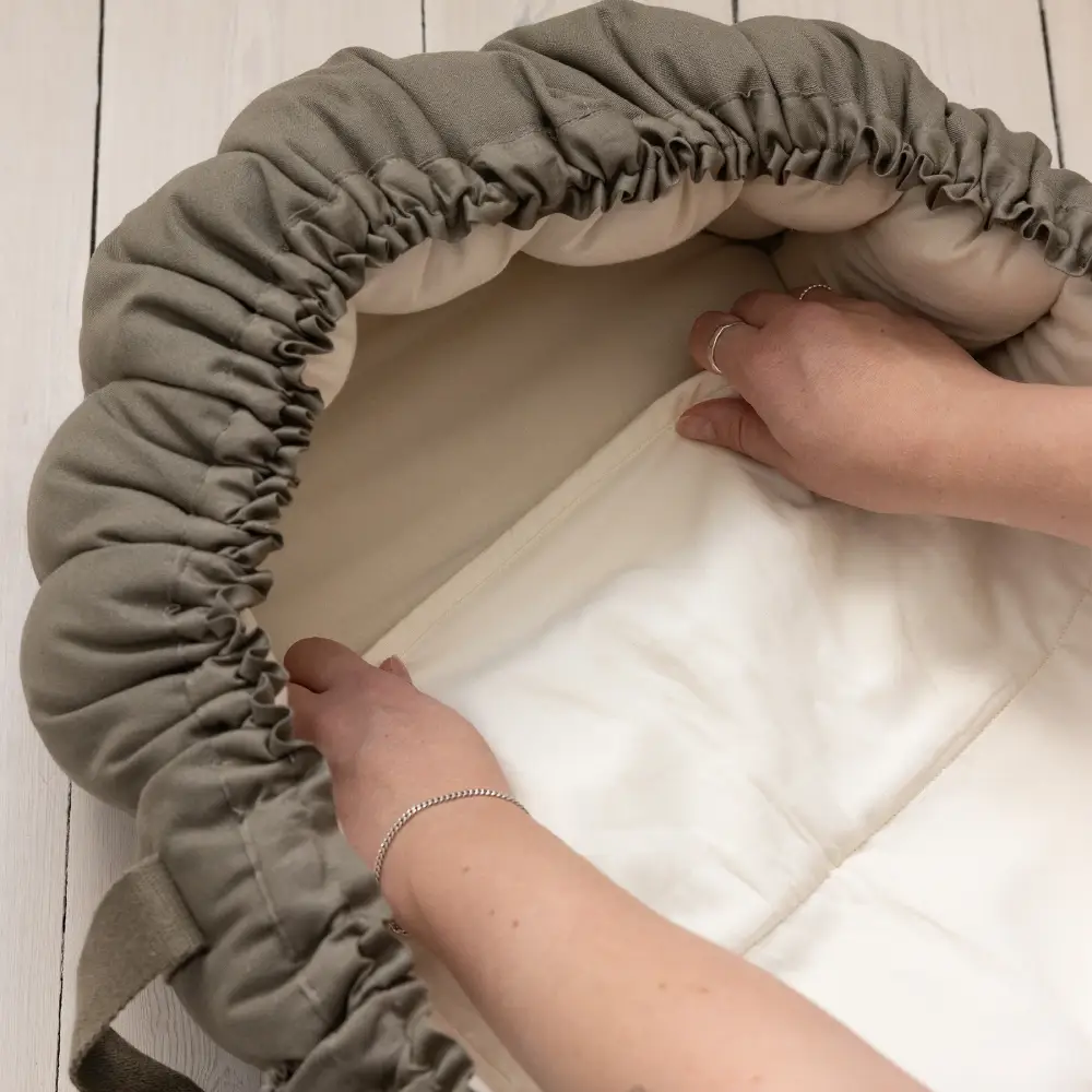Sebra Vanntett sengetrekk Babynest måneskinn beige