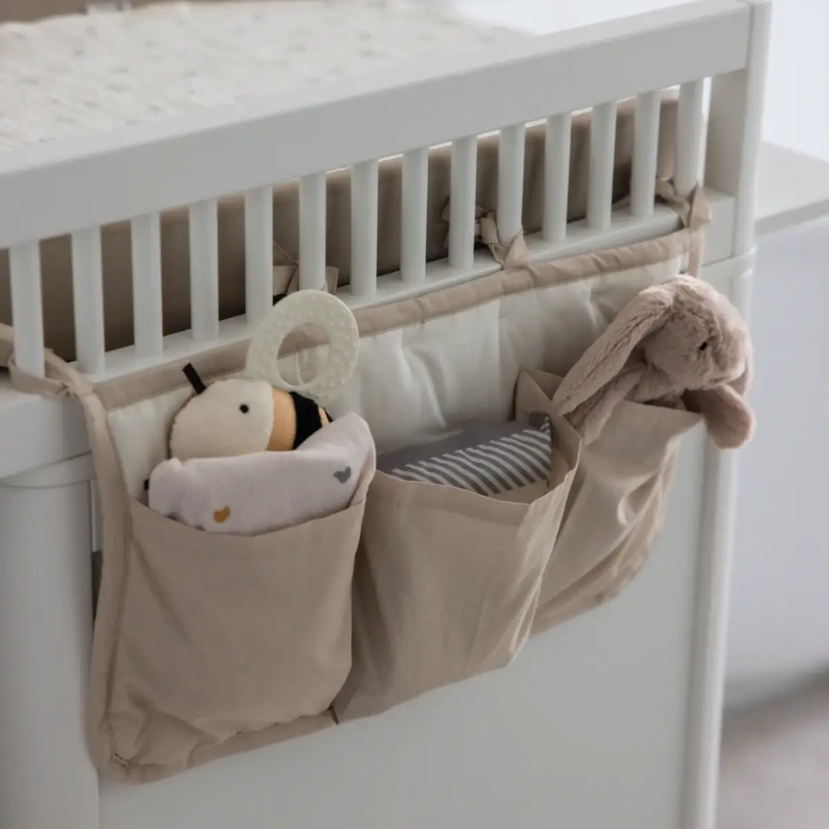 Sebra stellebordorganisator med tre rom – Morning Beige