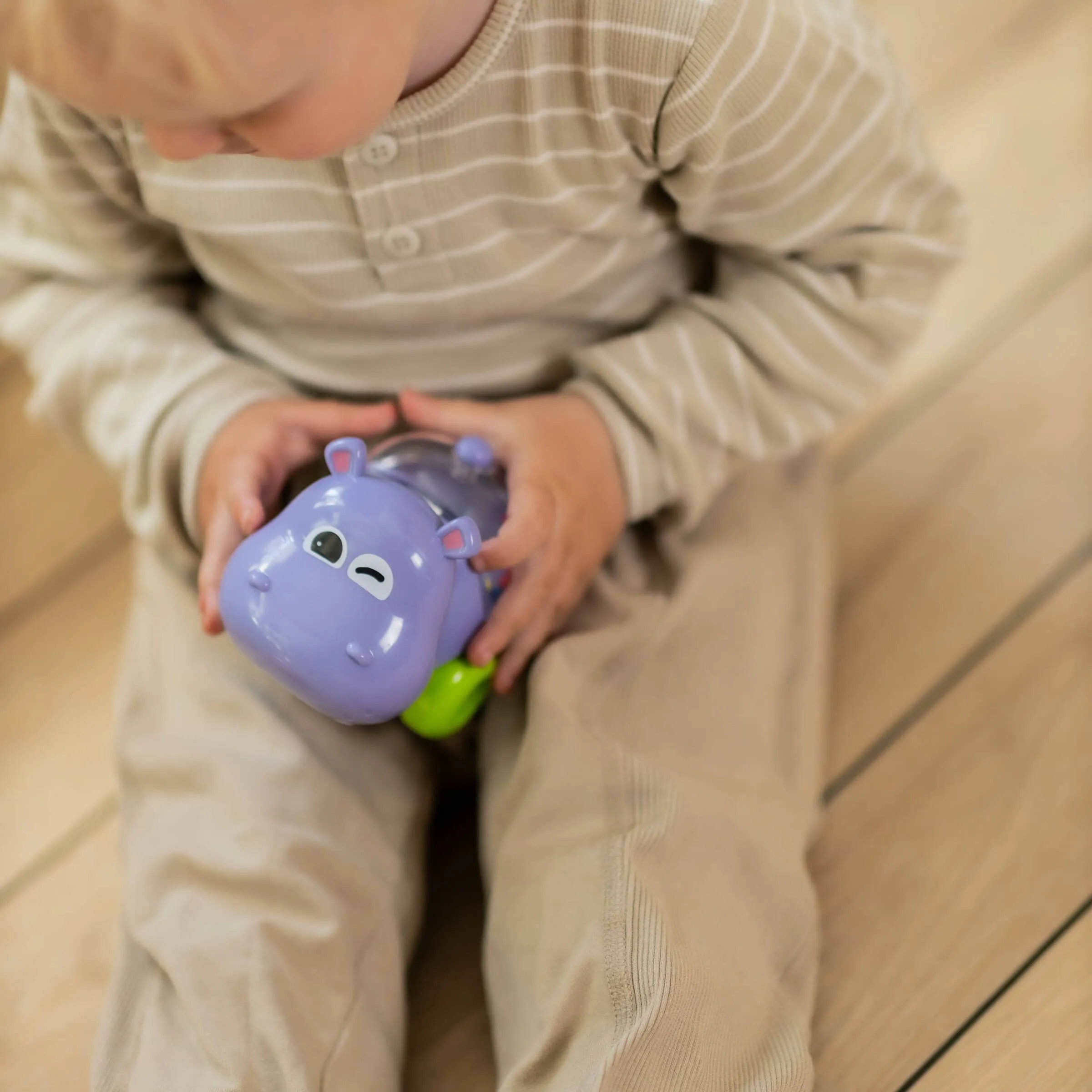  Scandinavian Baby lekebil-konfetti flodhest