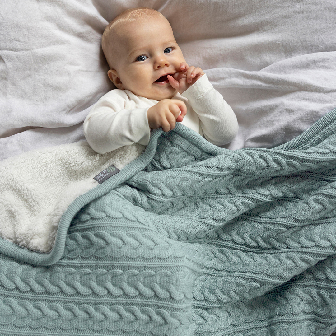 Vinter & Bloom koseteppe for baby Salviegrønn