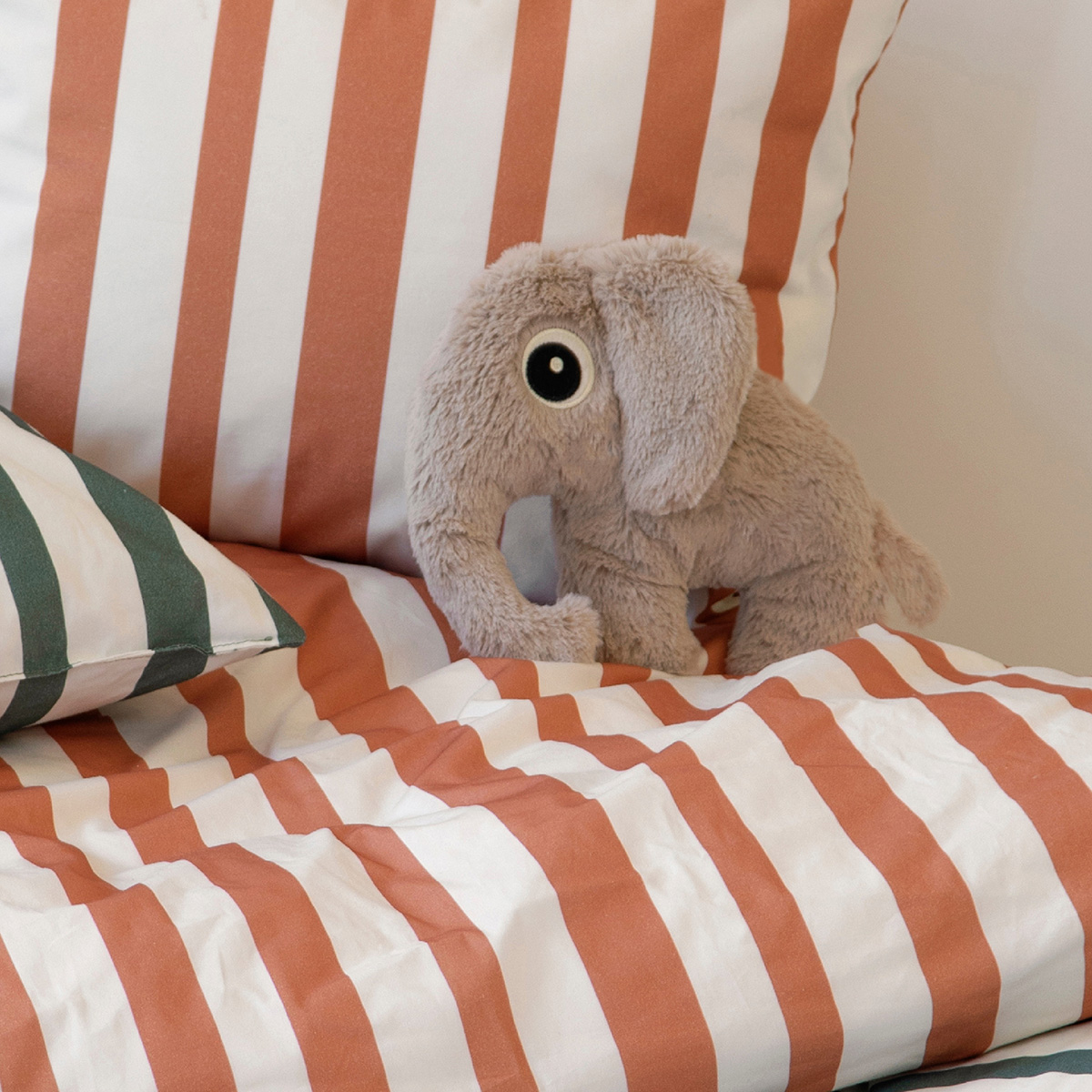 Utført av Deer Cuddle søte Elphee Sand