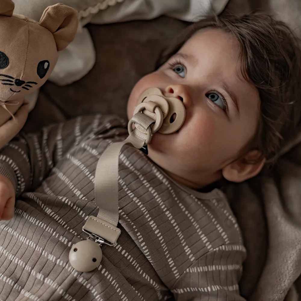Elodie smokkholder i tre Pure Khaki