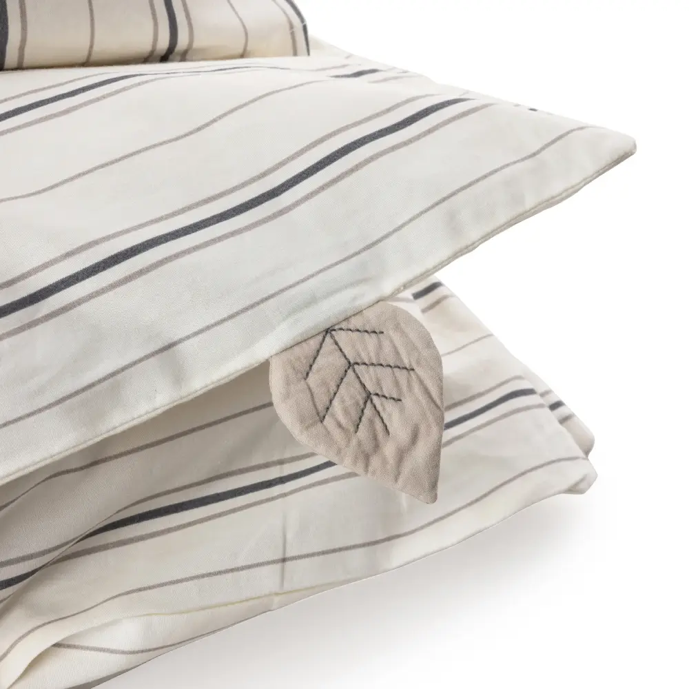 Sebra Dynetrekksett baby kremfarget stripete