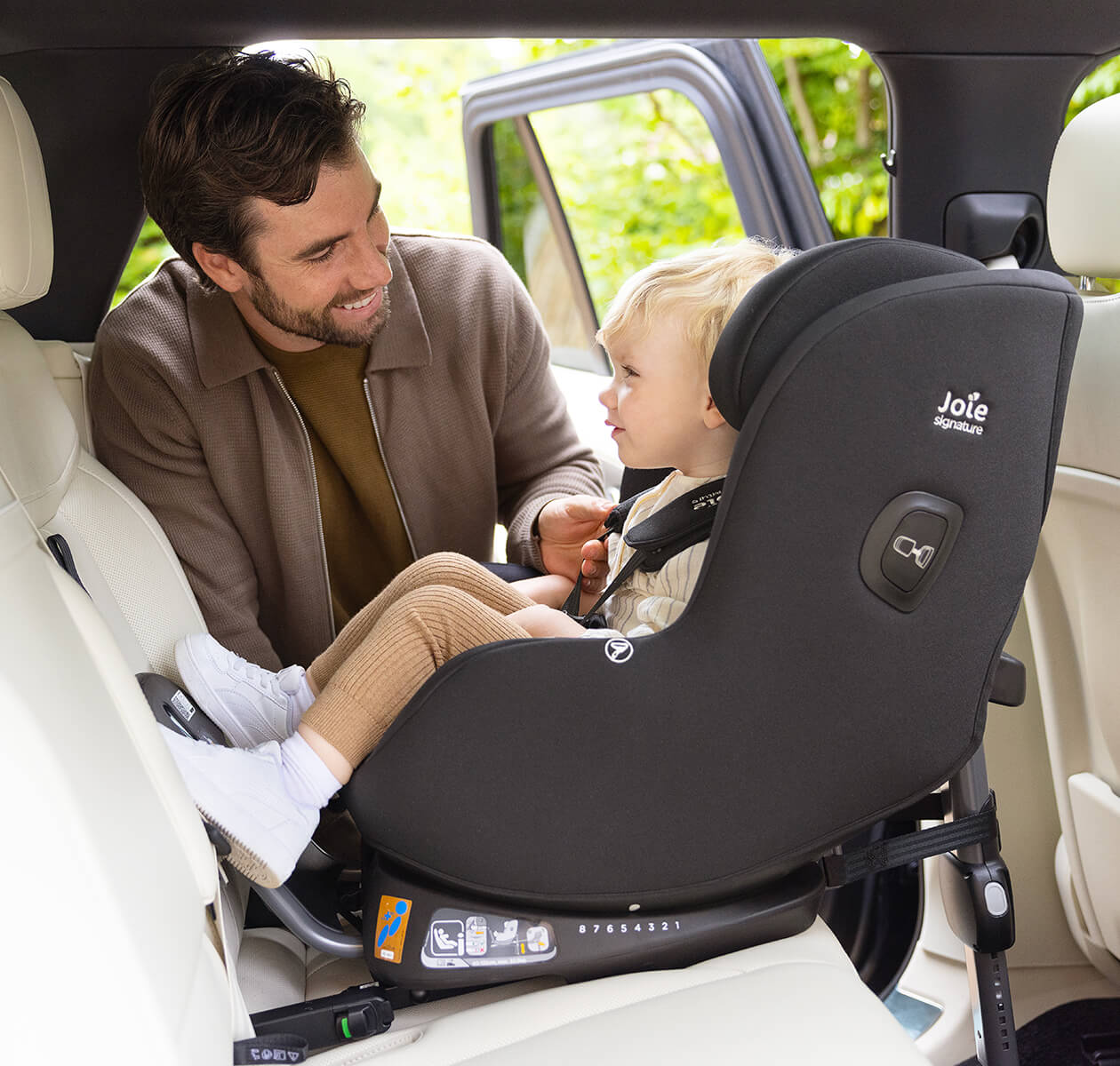 Joie I-Prodigi bakovervendt bilsete i ebony