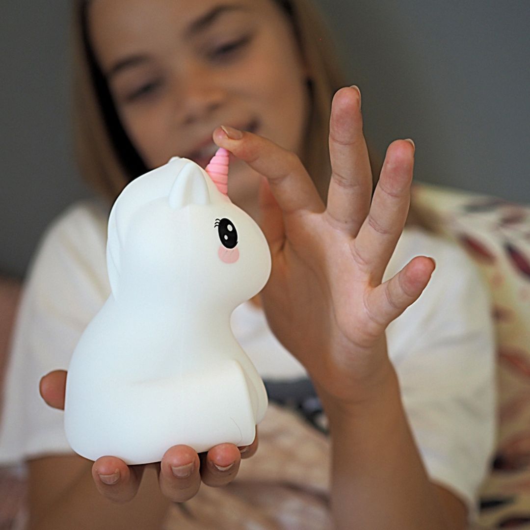 Tiny Tot Bella The Unicorn Led nattlys med USB lader