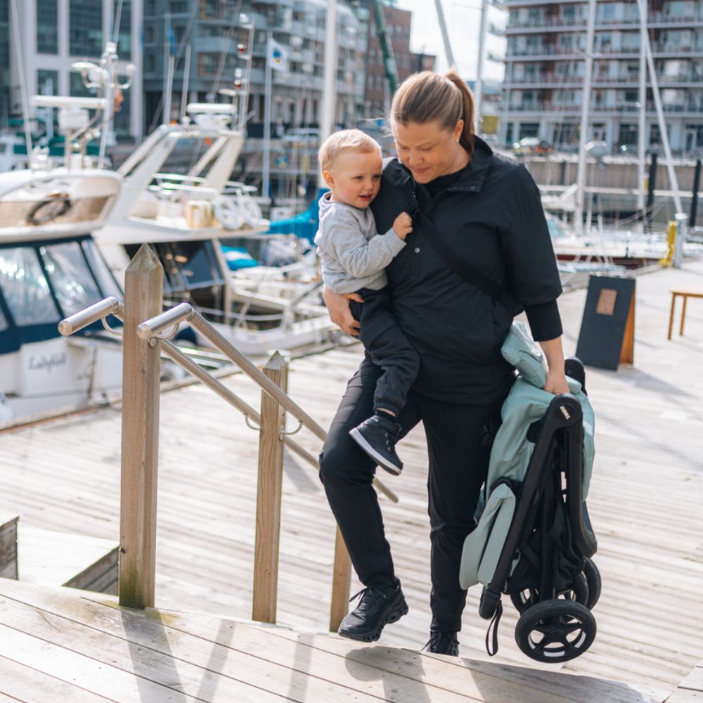 Thule Spring 2 Barnevogn Mid Blue on Black