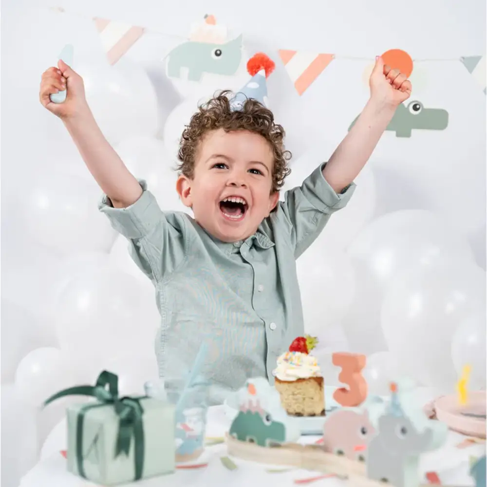 Done by Deer Garland Celebration Fargemiks