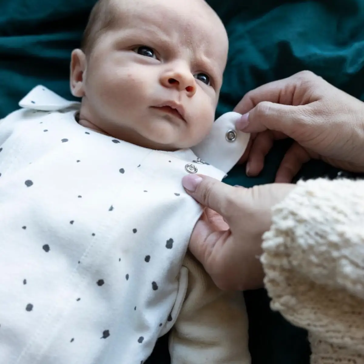 Najell sovepose – Dot White / 0–6 måneder