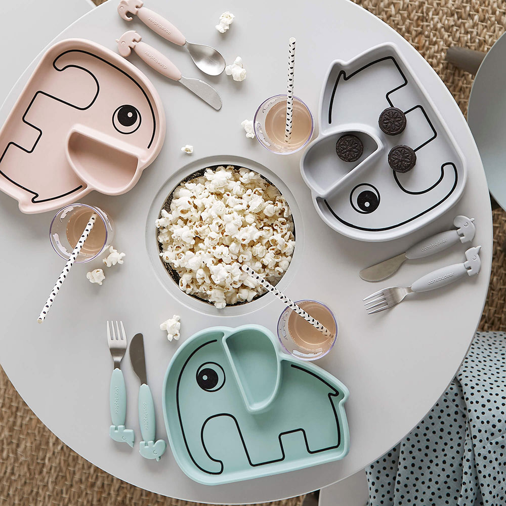 Utført av Deer silicone Stick&Stay plate Elphee Sand