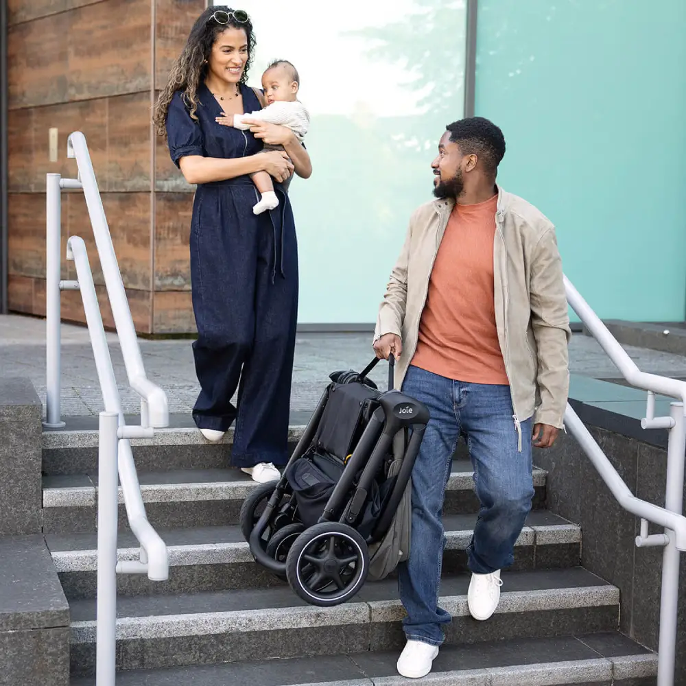 Joie Finiti Eclipse 4 i 1 kompakt barnevogn