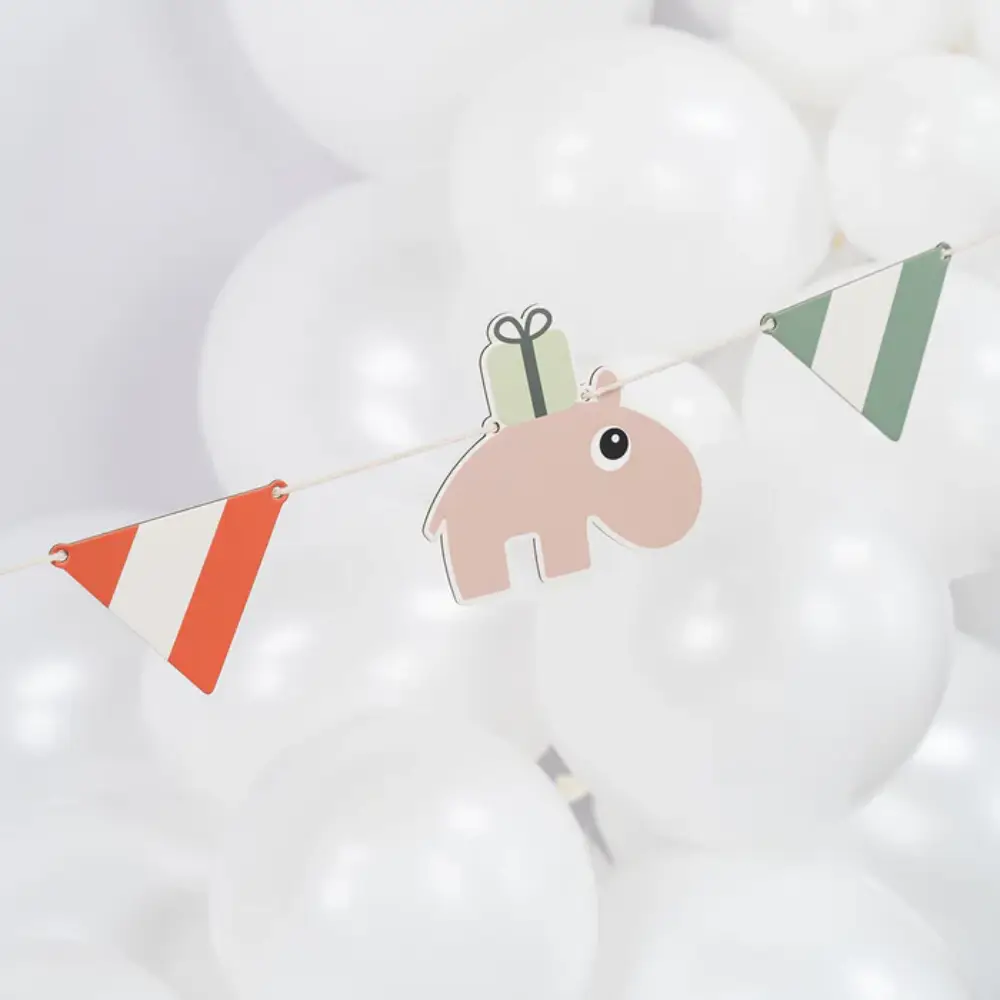 Done by Deer Garland Celebration Fargemiks