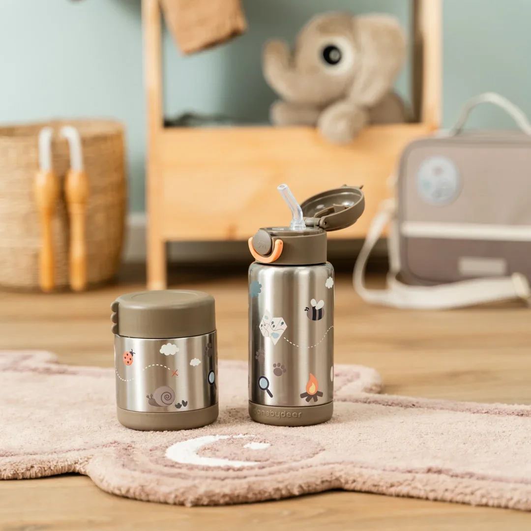 Done by Deer isolert matbeholder Tiny Trails Sand 300 ml