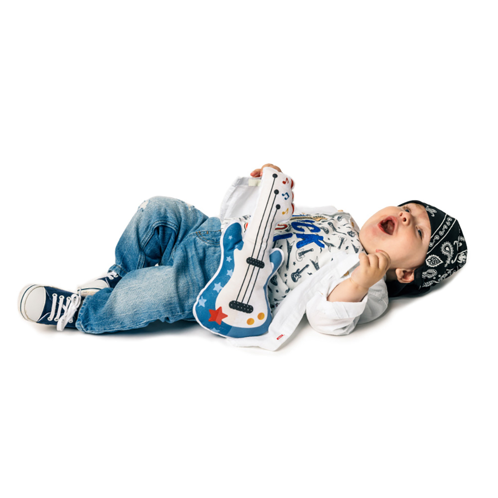 Tiny Love musikalsk gitar