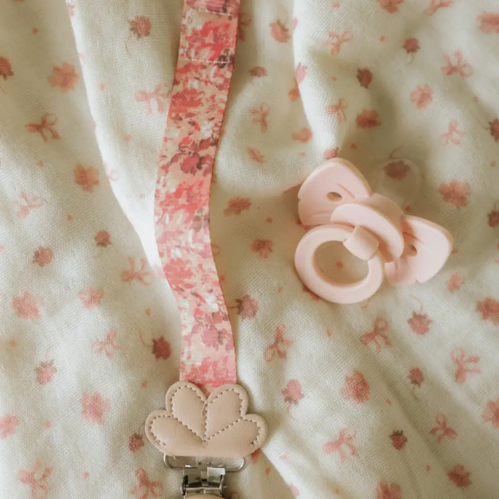  Elodie Smokkholder Wood River Rose