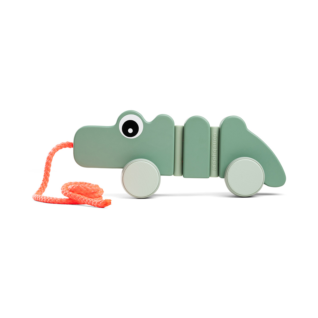 Utført av Deer pull toy Croco Green