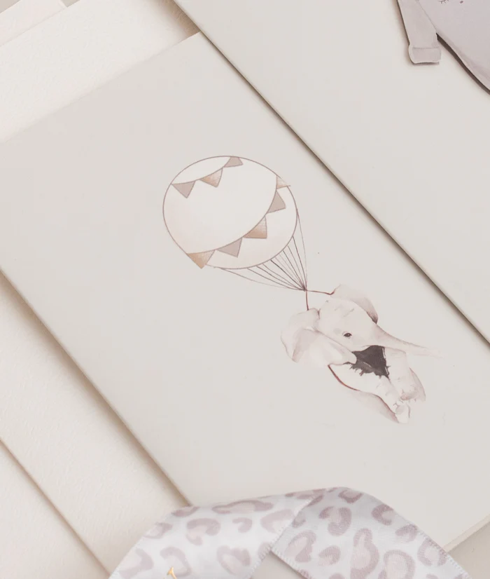 Livly Flying Elephant Gratulasjonskort