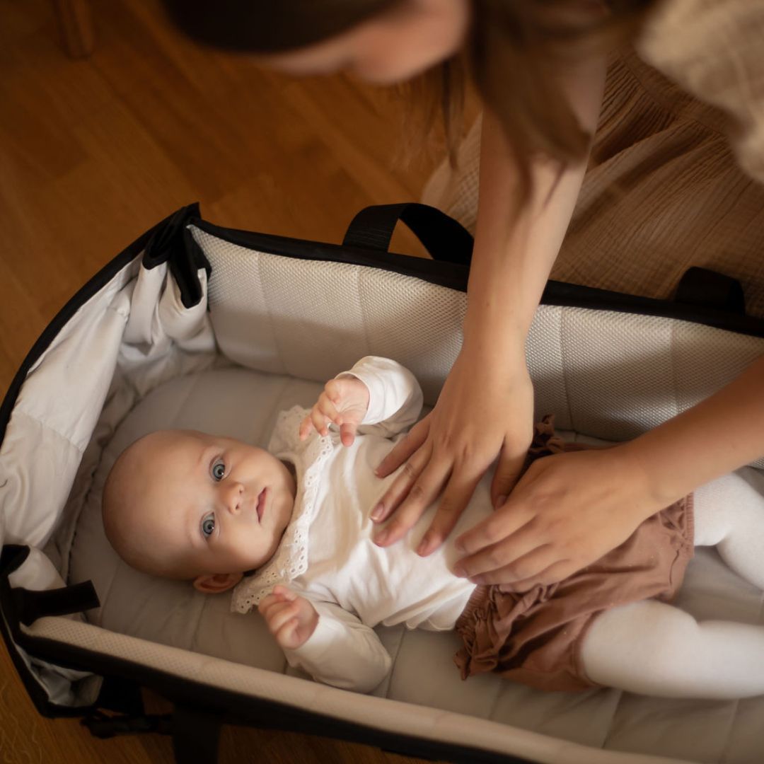 EasyGrow babynest/myk bæresele Favn Svart