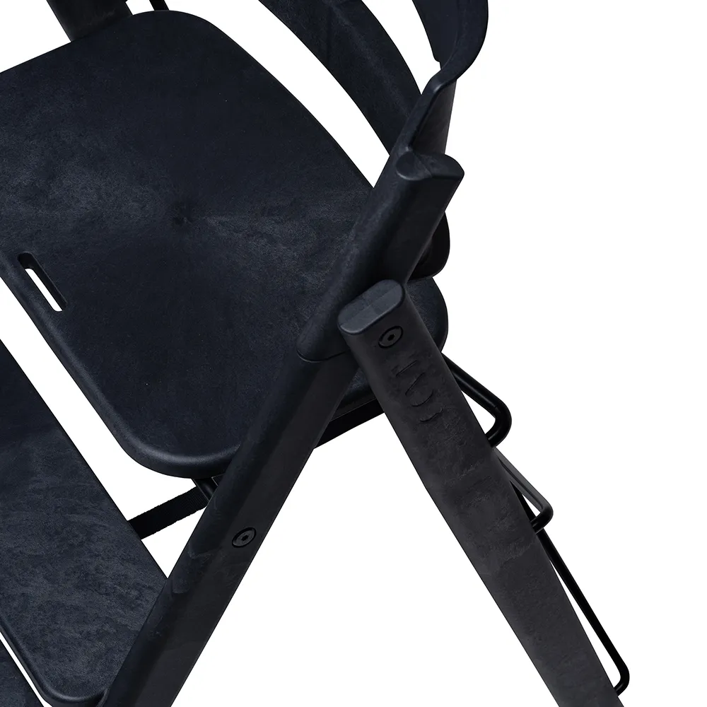 Kaos Klapp Høy stol av resirkulert plast Charcoal Black