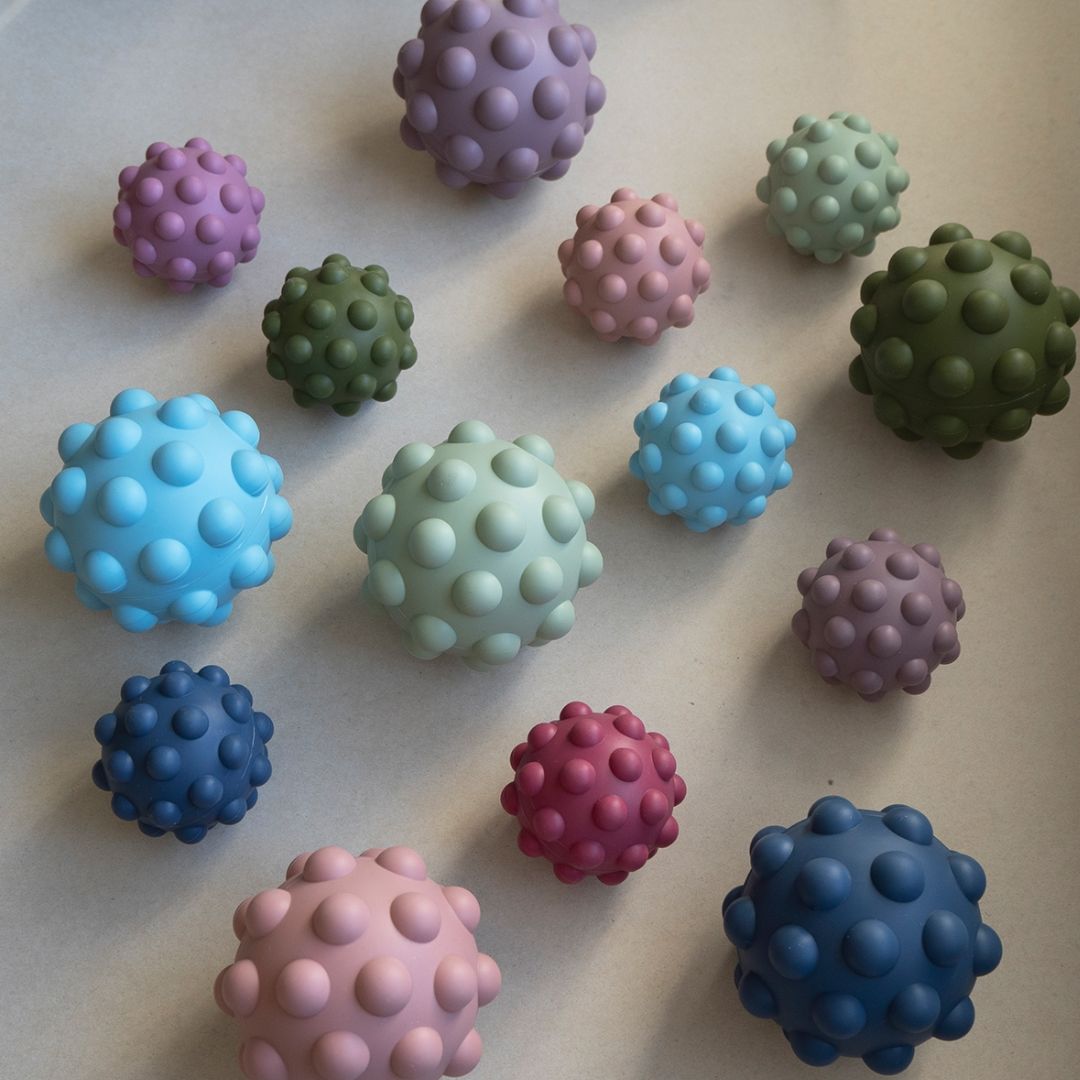 Tiny Tot Sensory Fidget Ball i silikon Grapeade