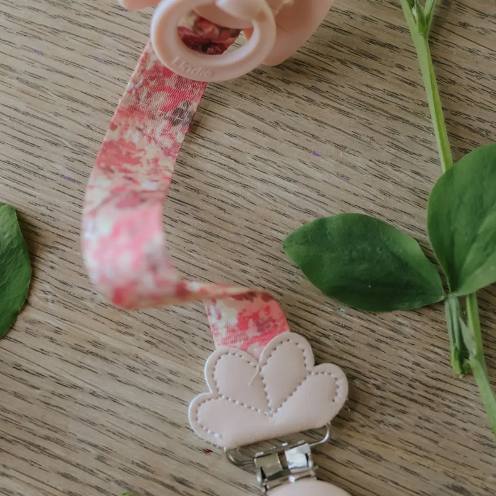  Elodie Smokkholder Wood River Rose