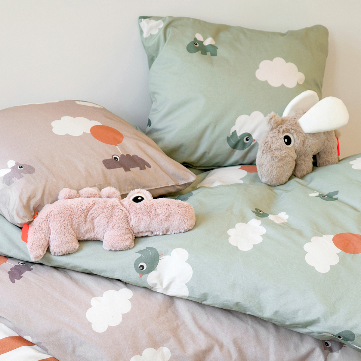 Utført av Deer Cuddle cute Ozzo Sand