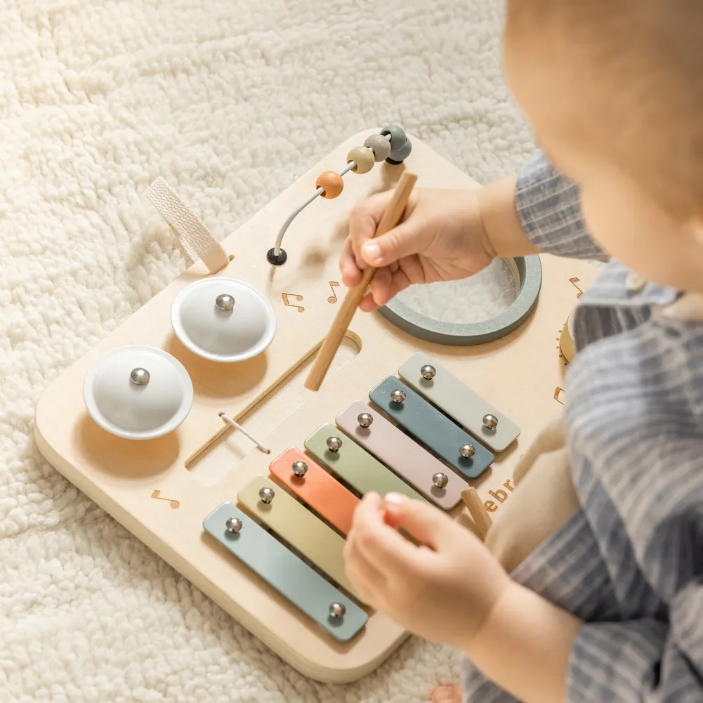 Sebra musikalsk aktivitetspanel i tre