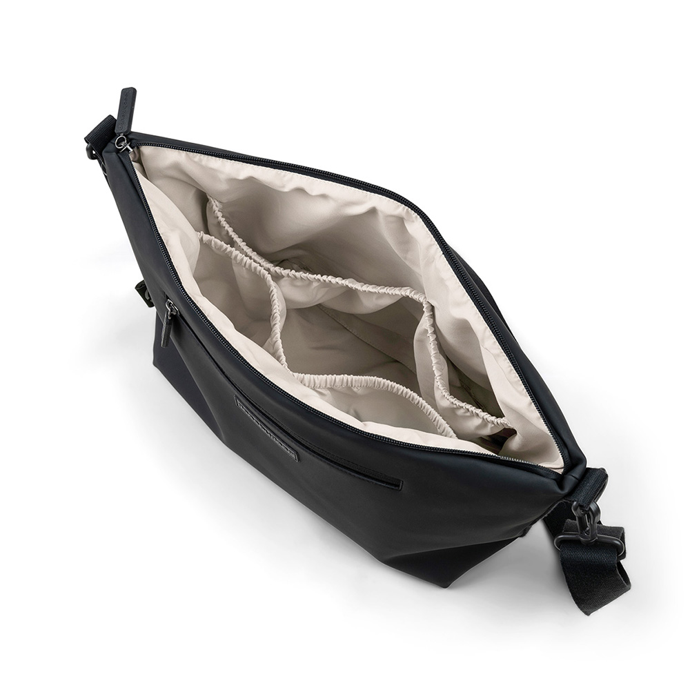 Done by Deer barnevogn bag sort