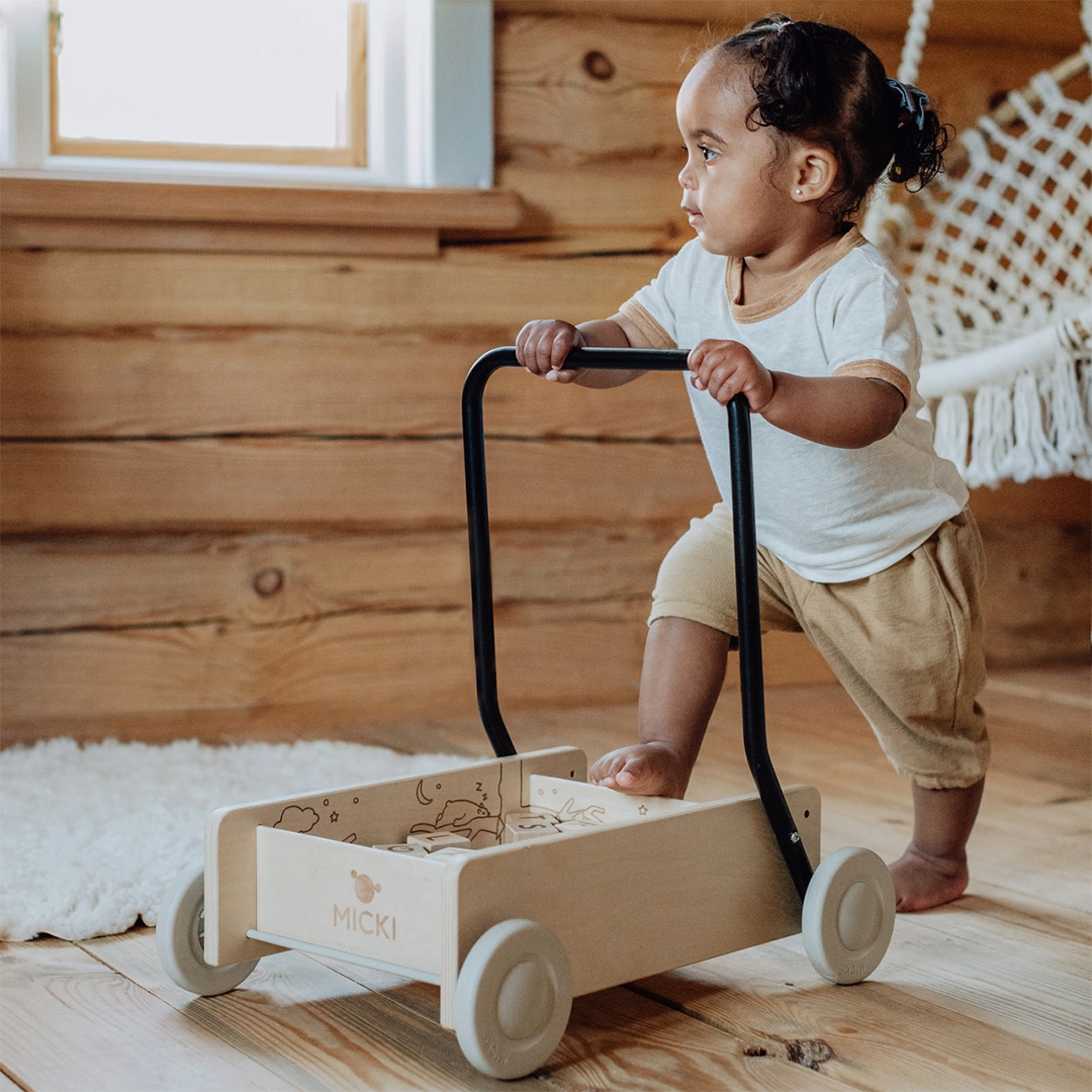 Micki Learning to walk-barnestol Premium Wood
