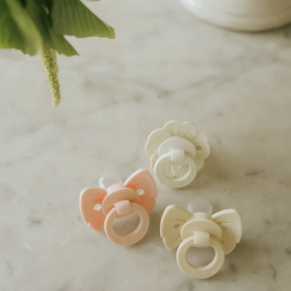 Elodie Binky Bow Smokk Mistrosa En størrelse