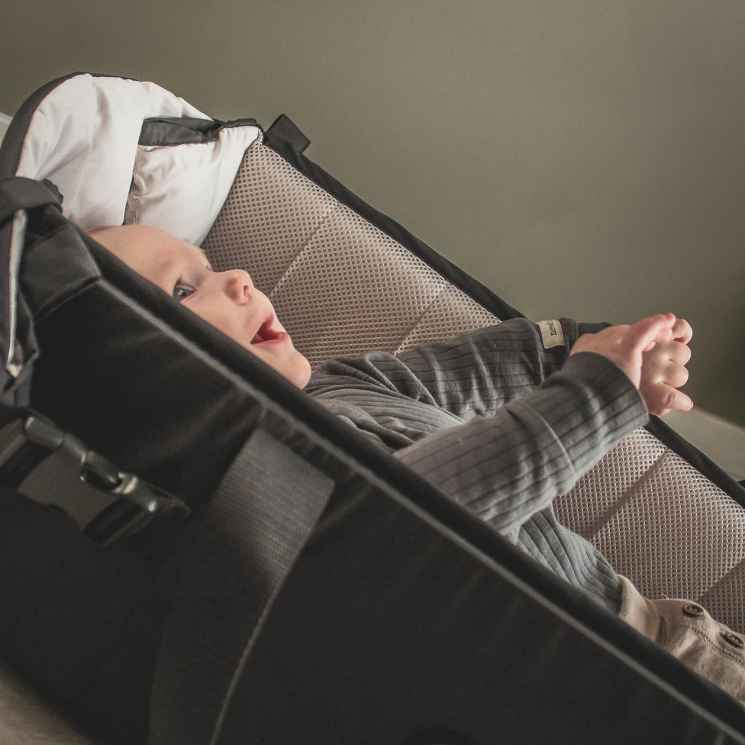 EasyGrow babynest/myk bæresele Favn Svart