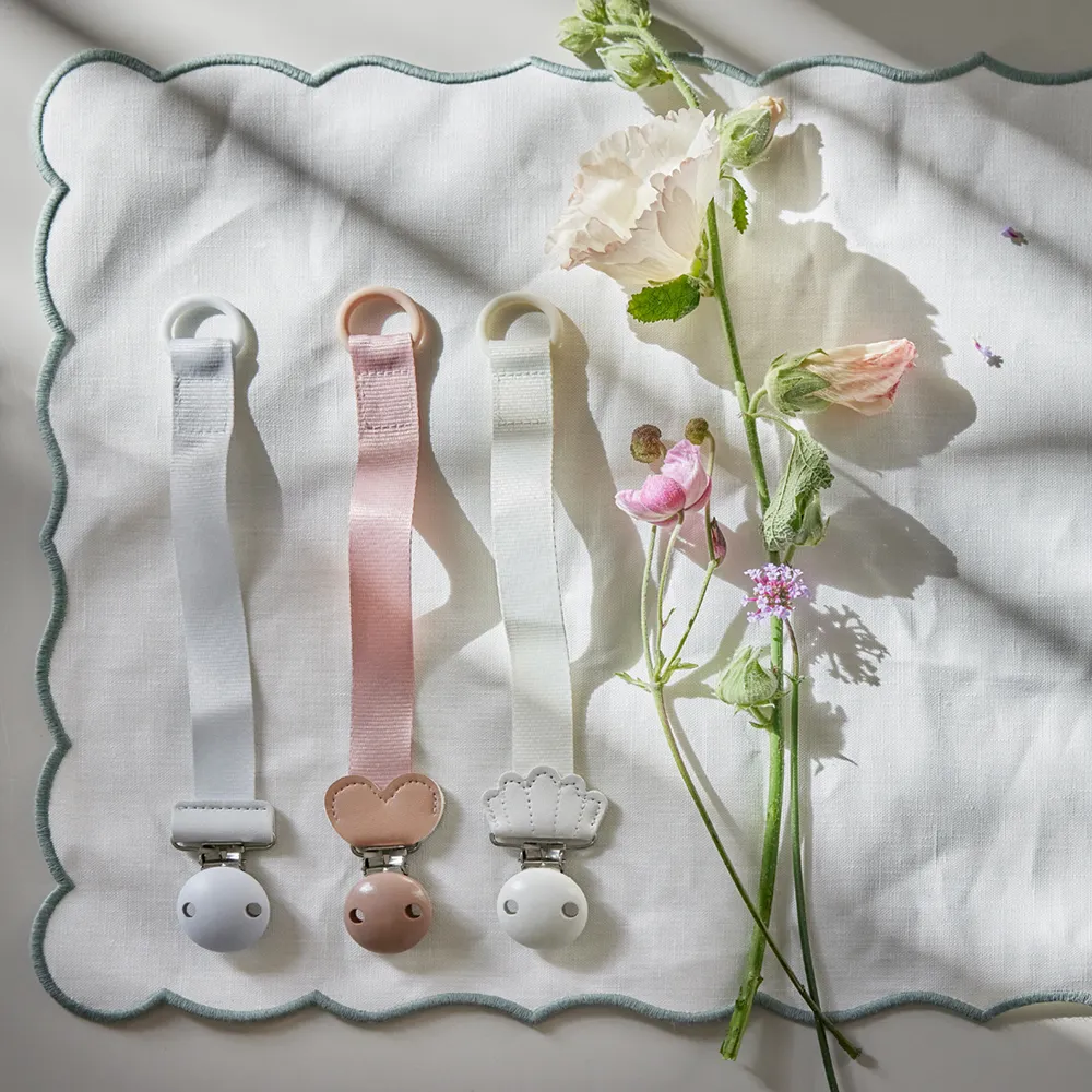Elodie smokkholder i tre Bermuda Blue
