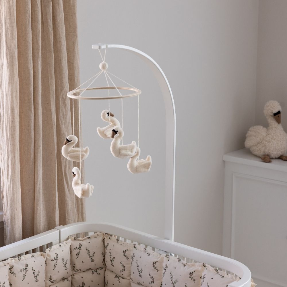 Sebra babymobil med svaner