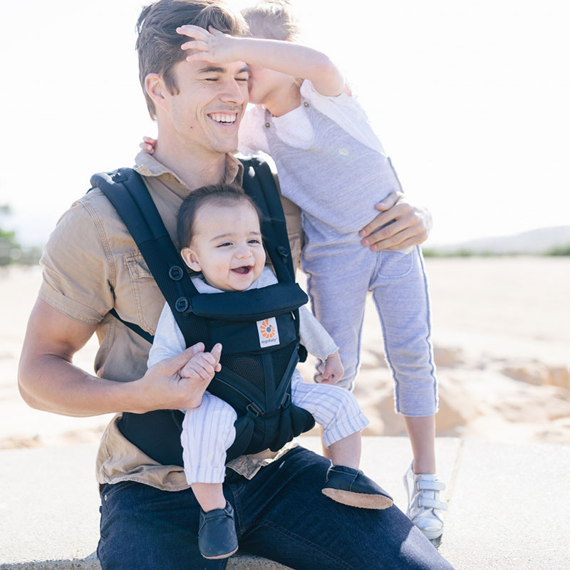 Ergobaby bæresele Omni 360 Cool Air Mesh Onyx Black