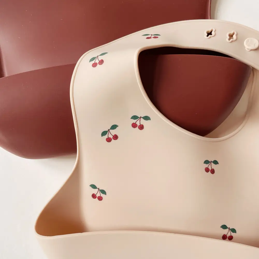 Konges Sløjd Silikon Smekker 2-pakning Cherry/Mocca